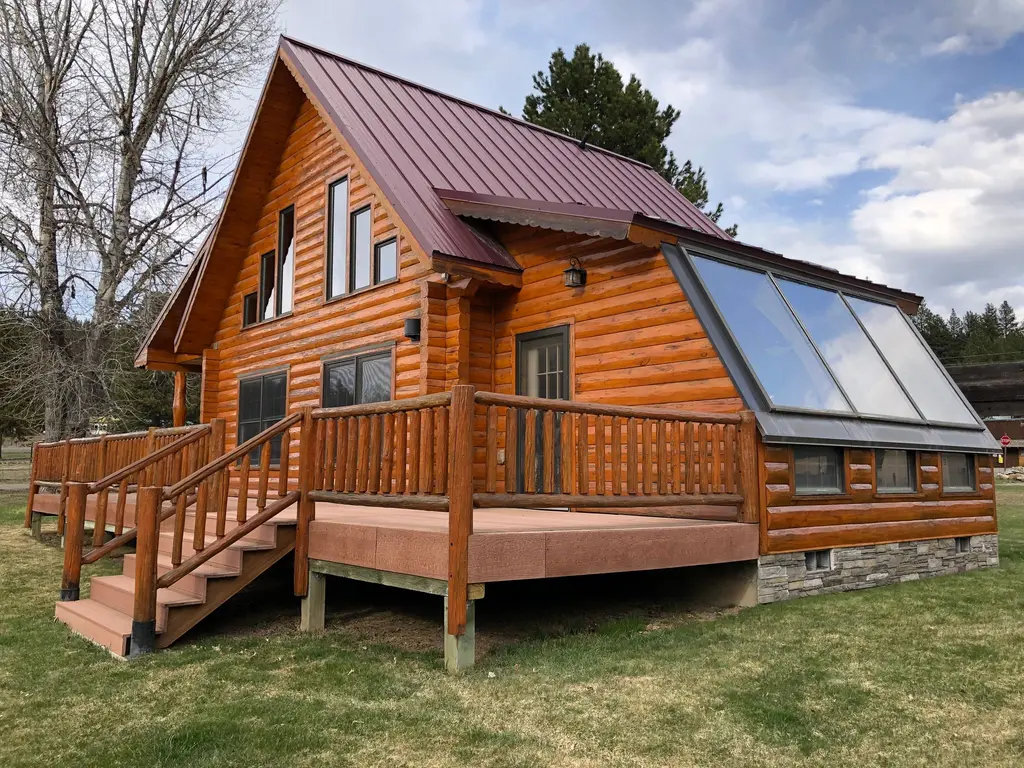 Log home