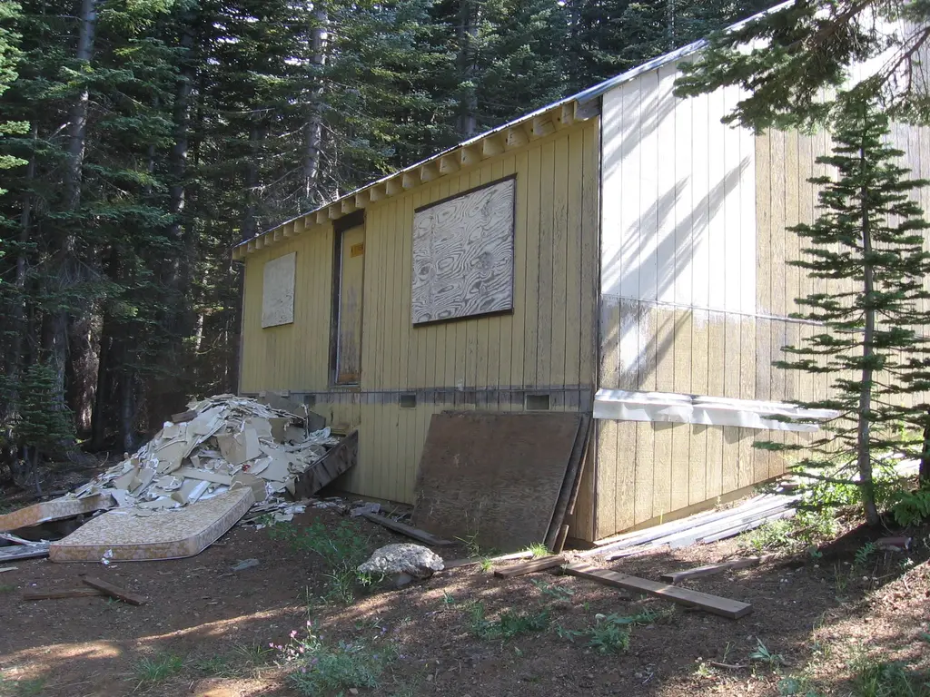 Log home