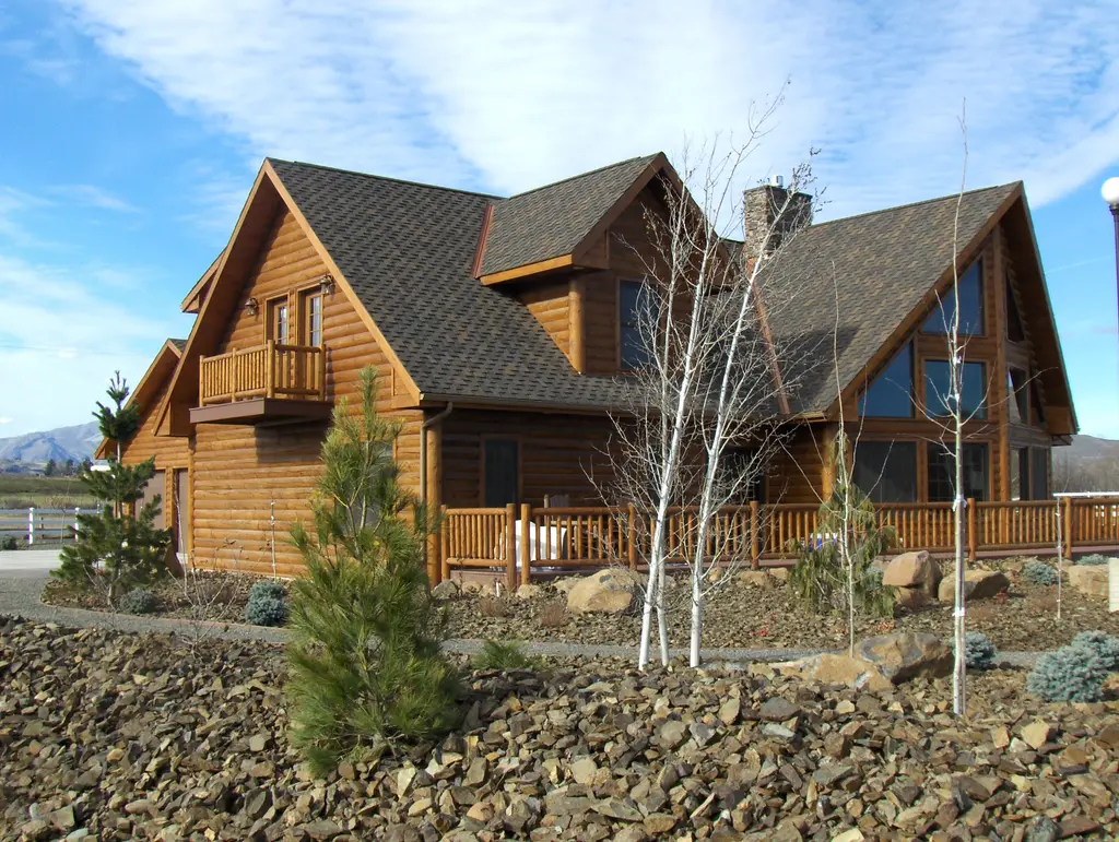 Log home