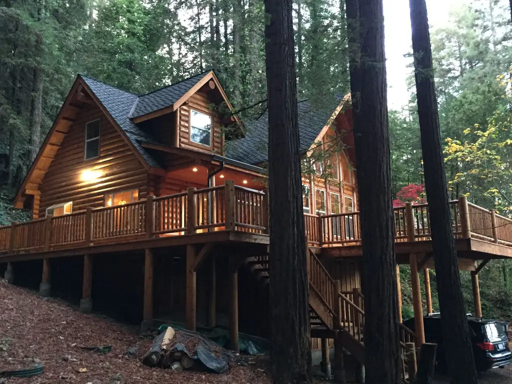 Log home