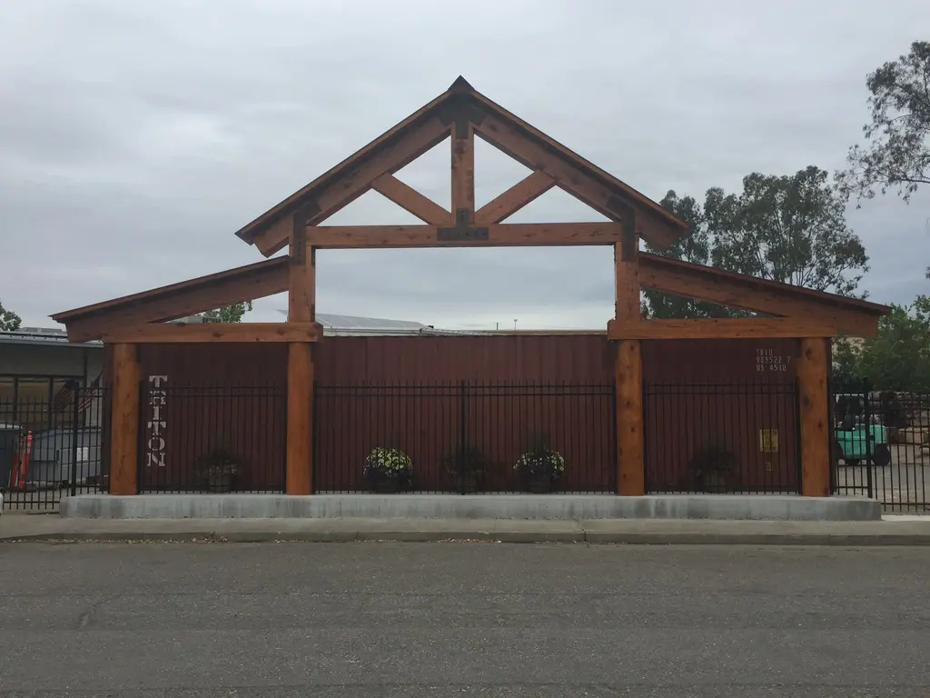 Log home