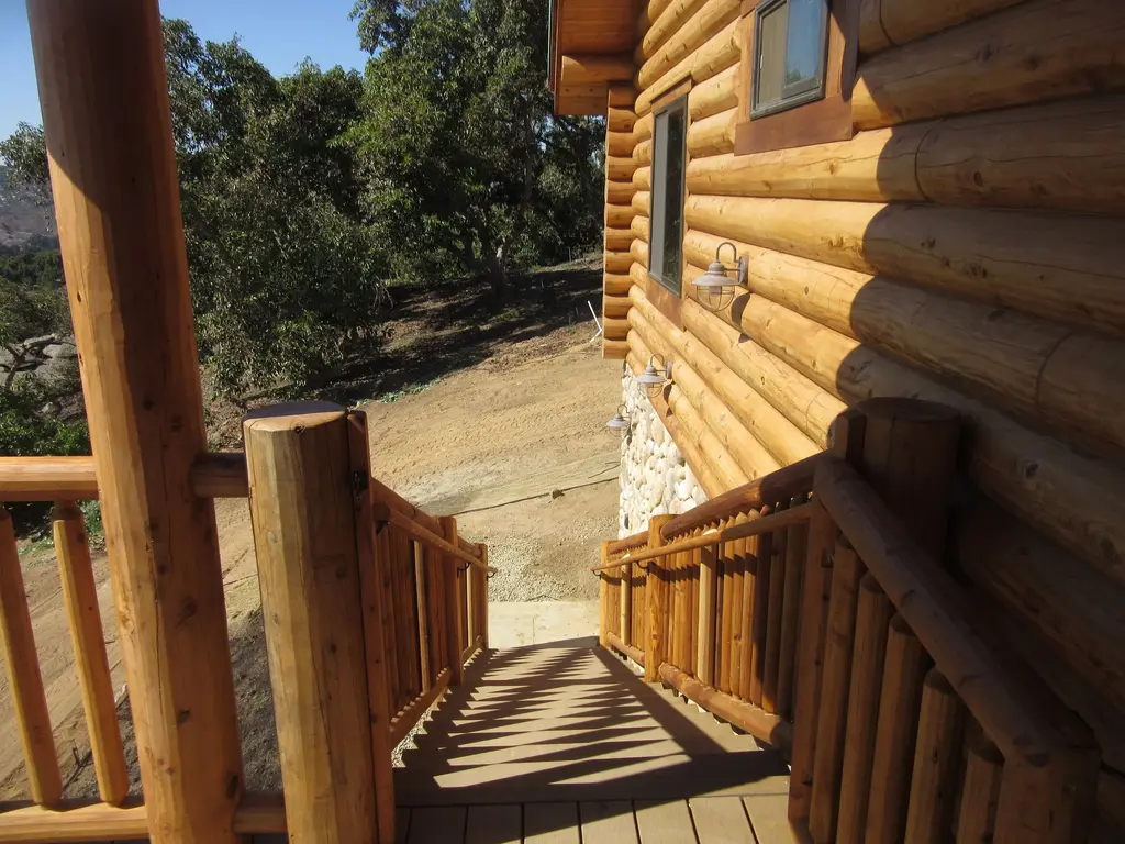 Log home