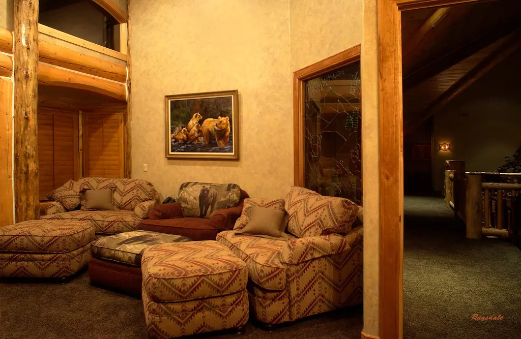 Log home