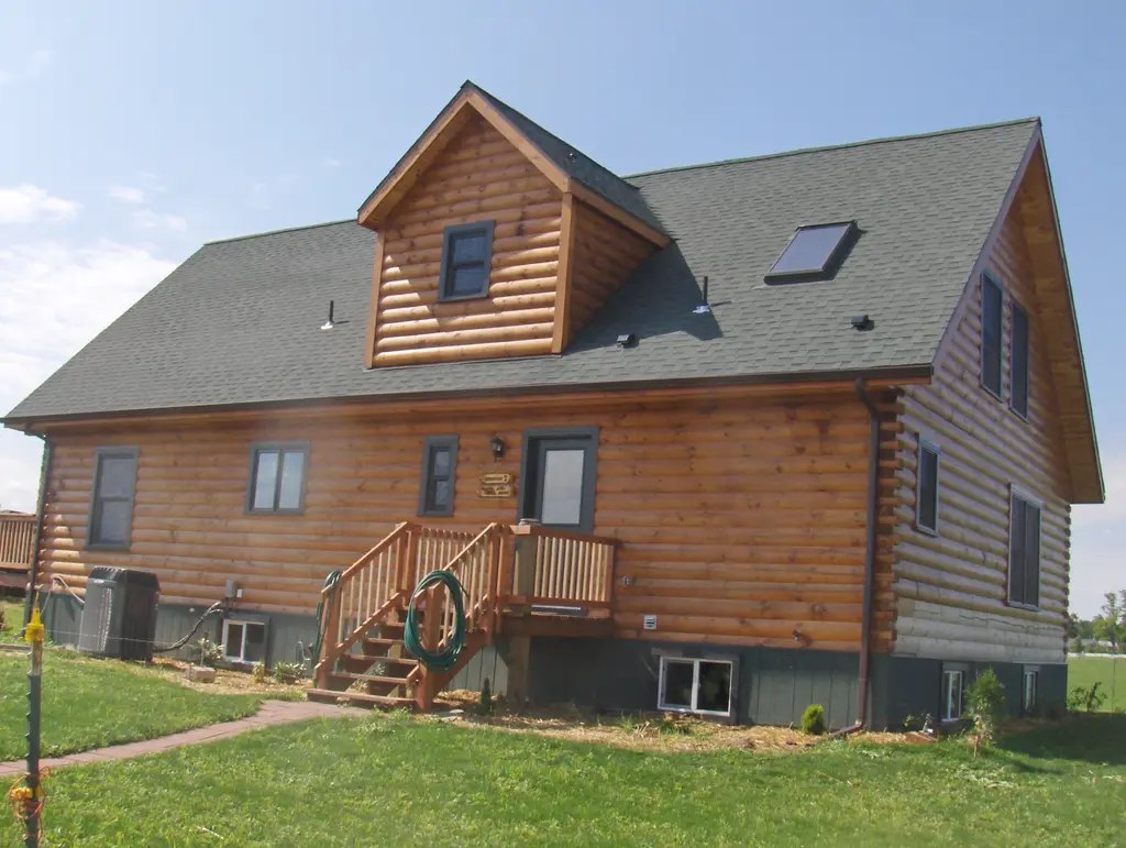 Log home