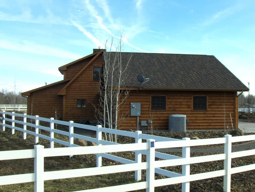 Log home