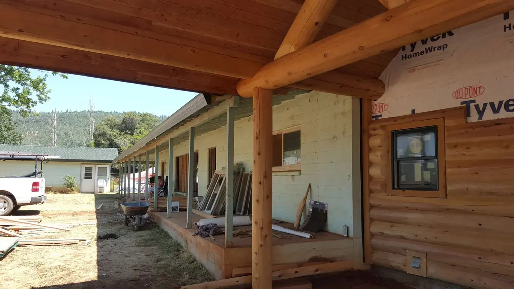 Log home