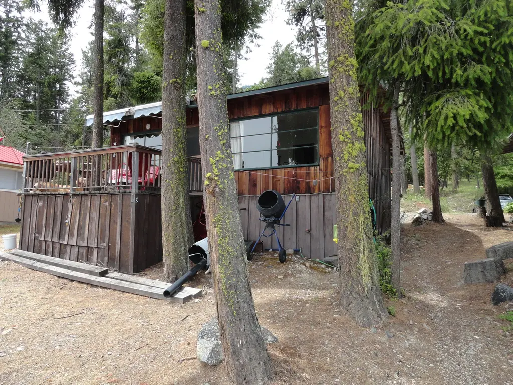 Log home