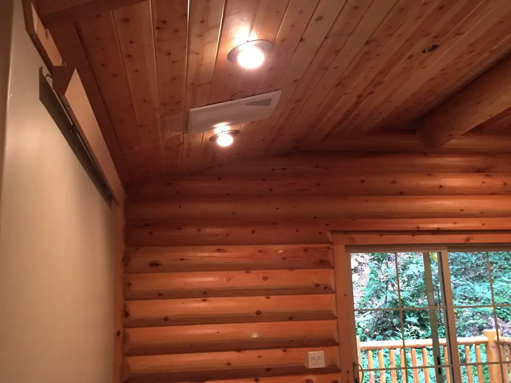 Log home