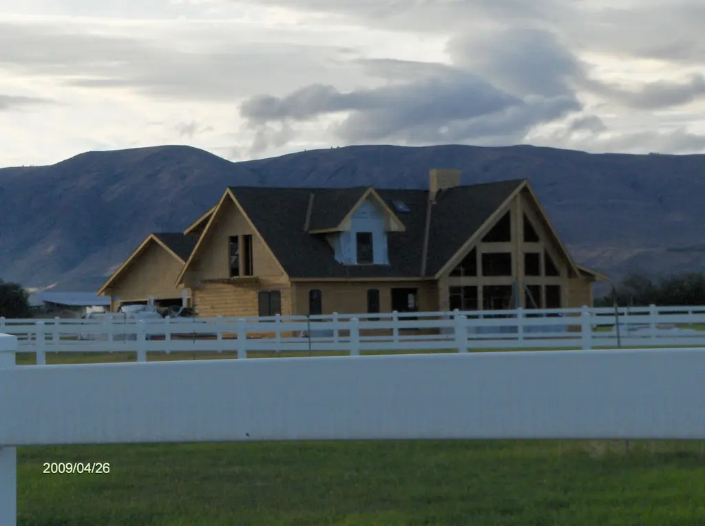 Log home