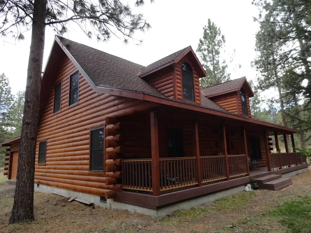 Log home