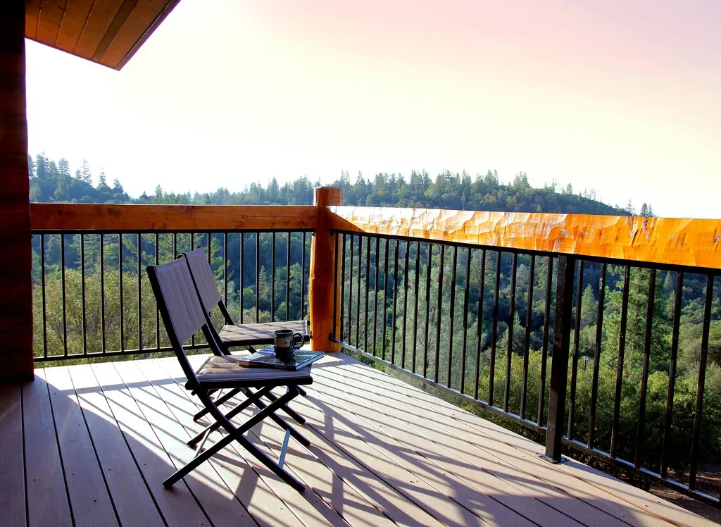 Log home