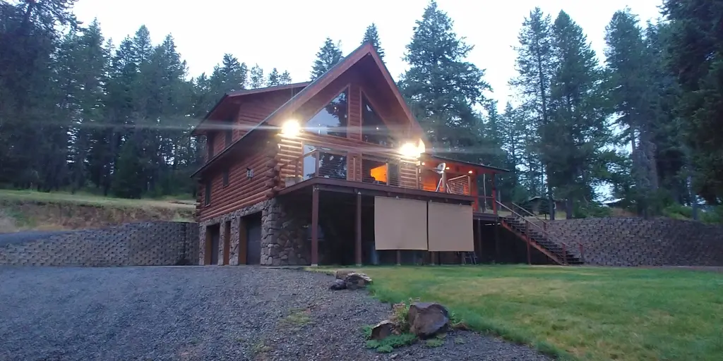 Log home