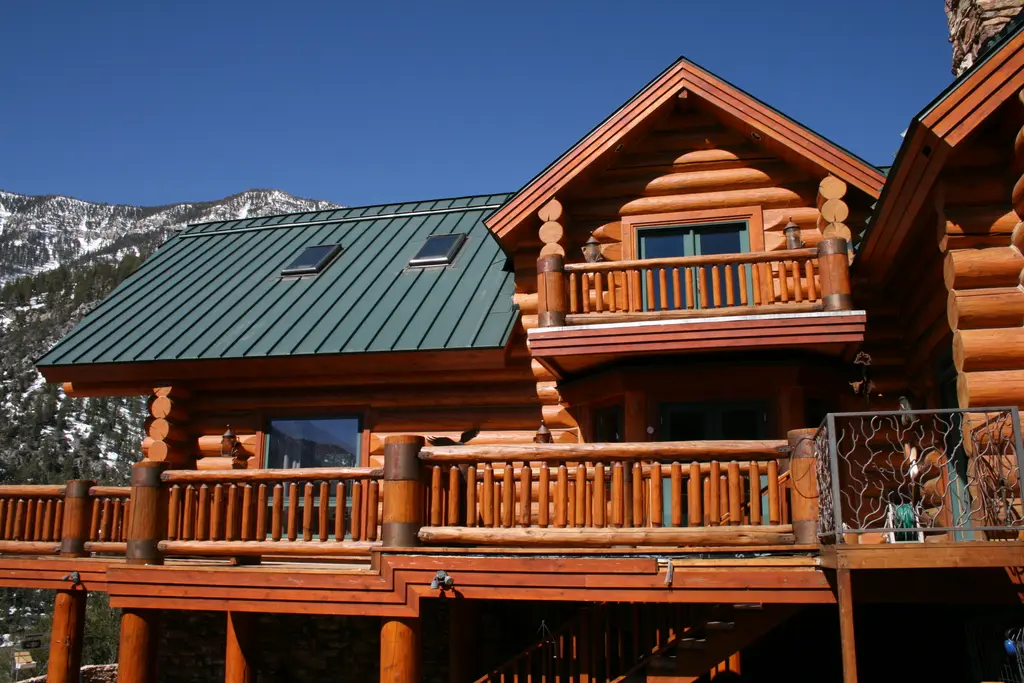 Log home
