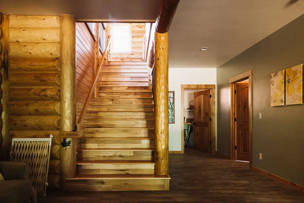 Log home