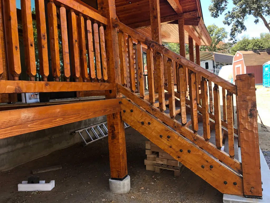 Log home