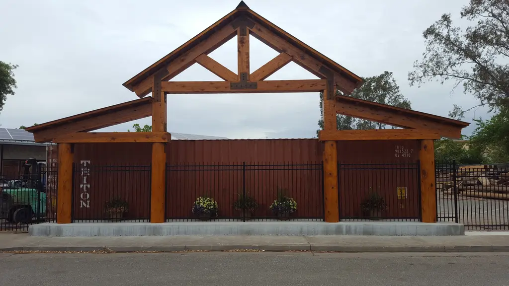 Log home