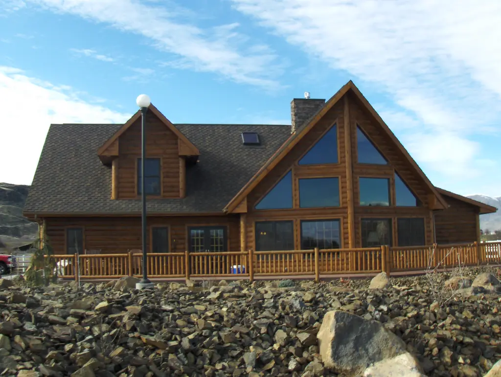 Log home