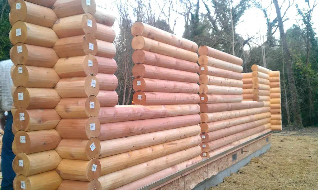 Log home