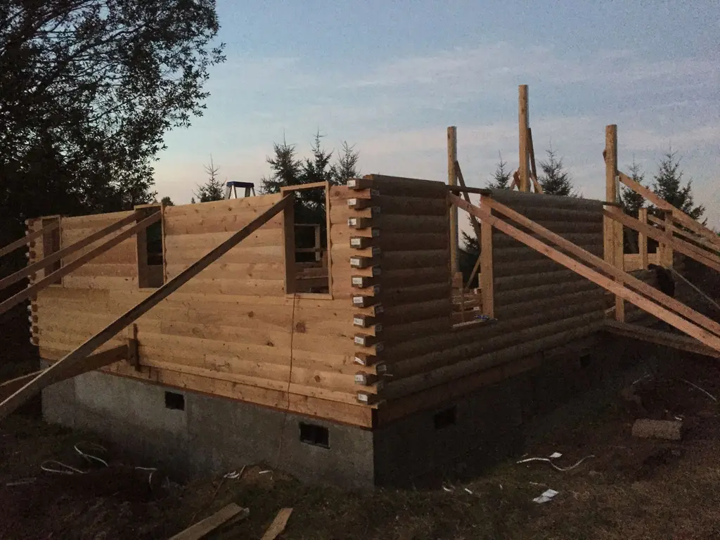 Log home