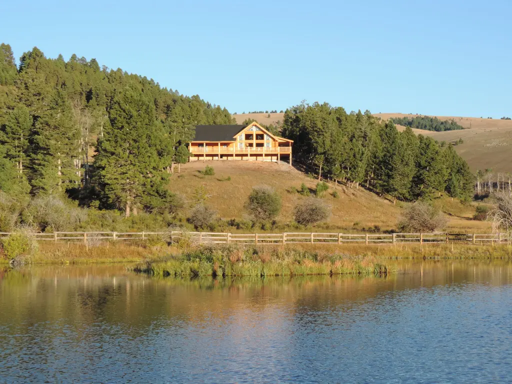 Log home