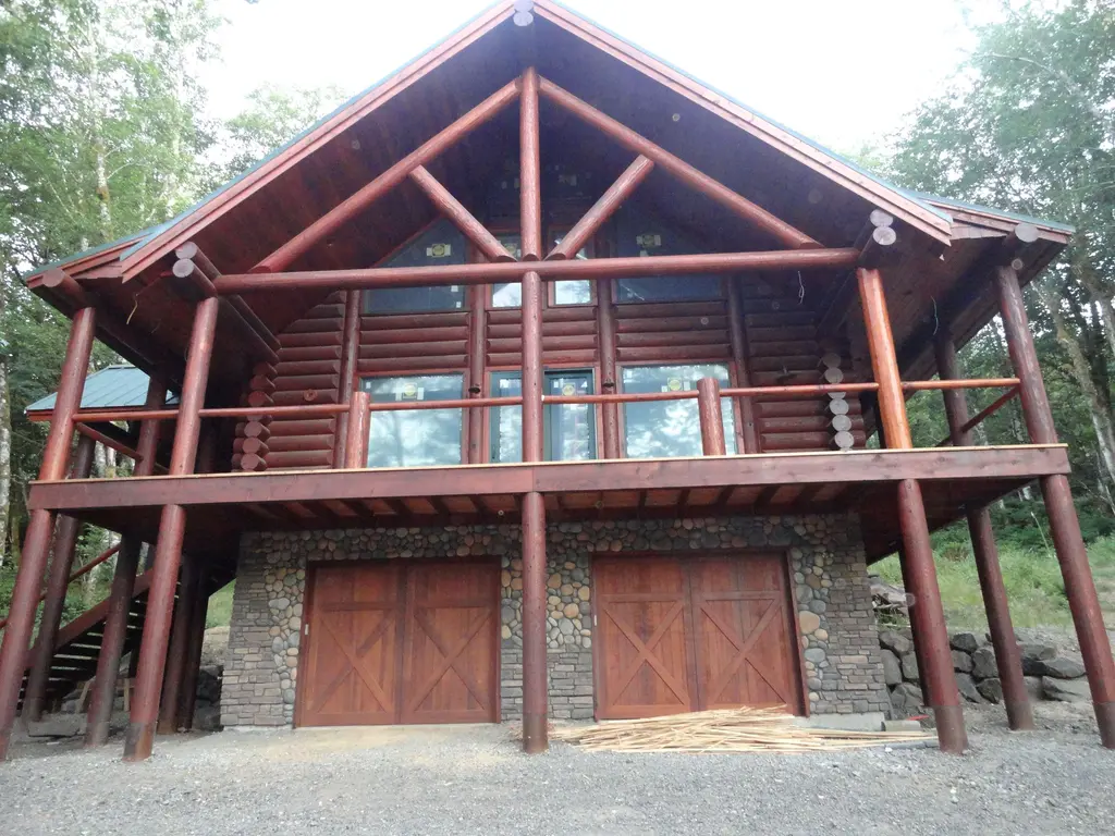Log home