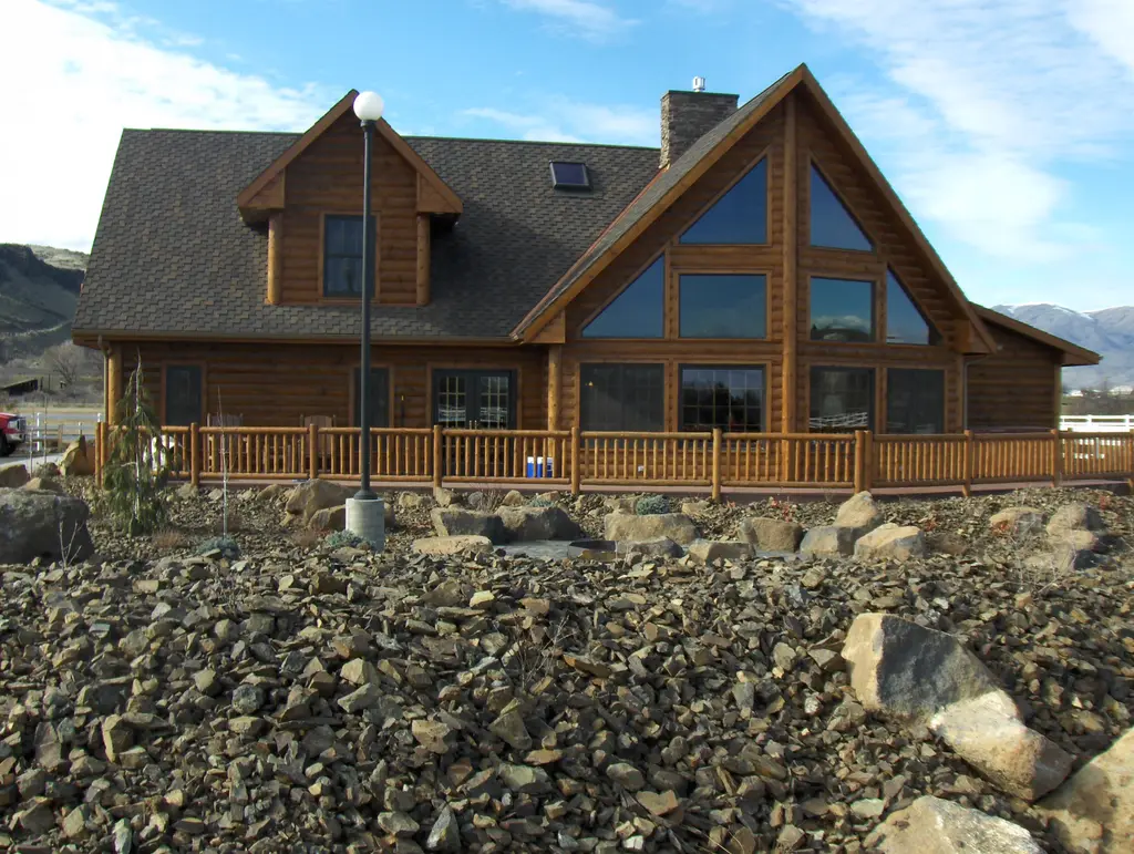 Log home