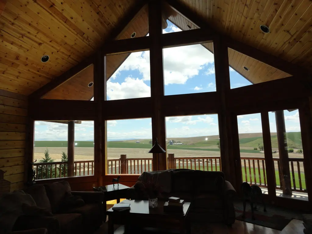 Log home