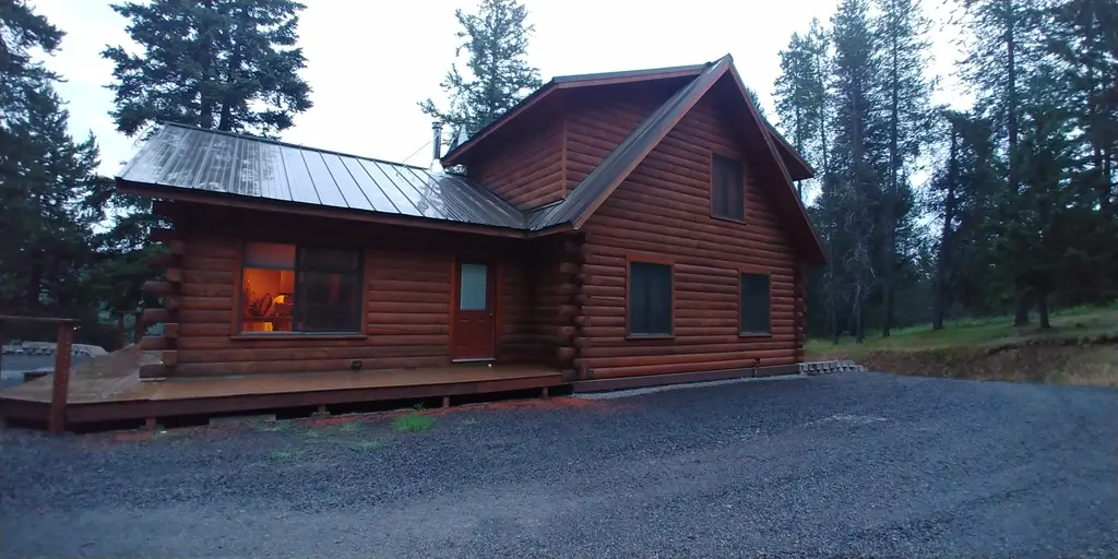 Log home