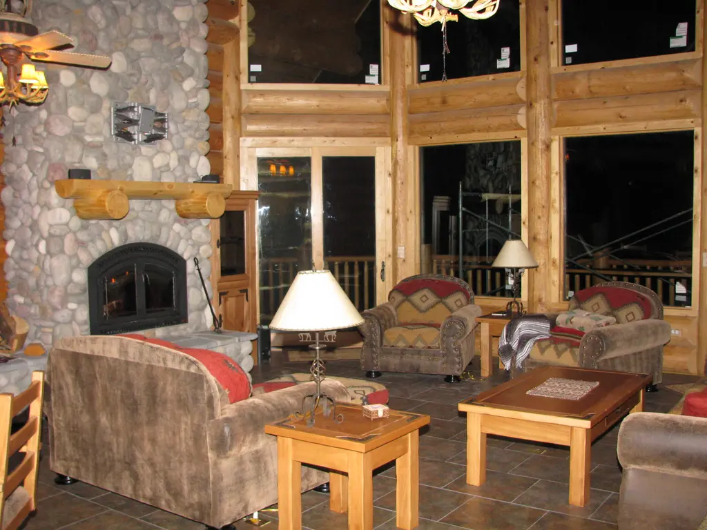 Log home
