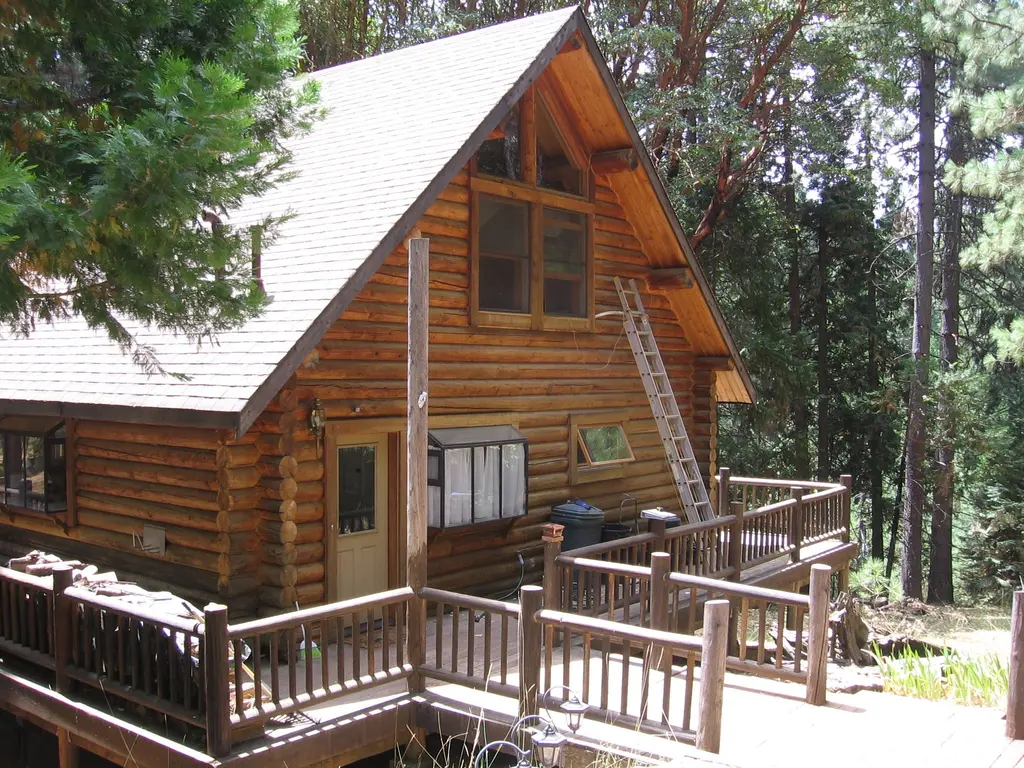 Log home