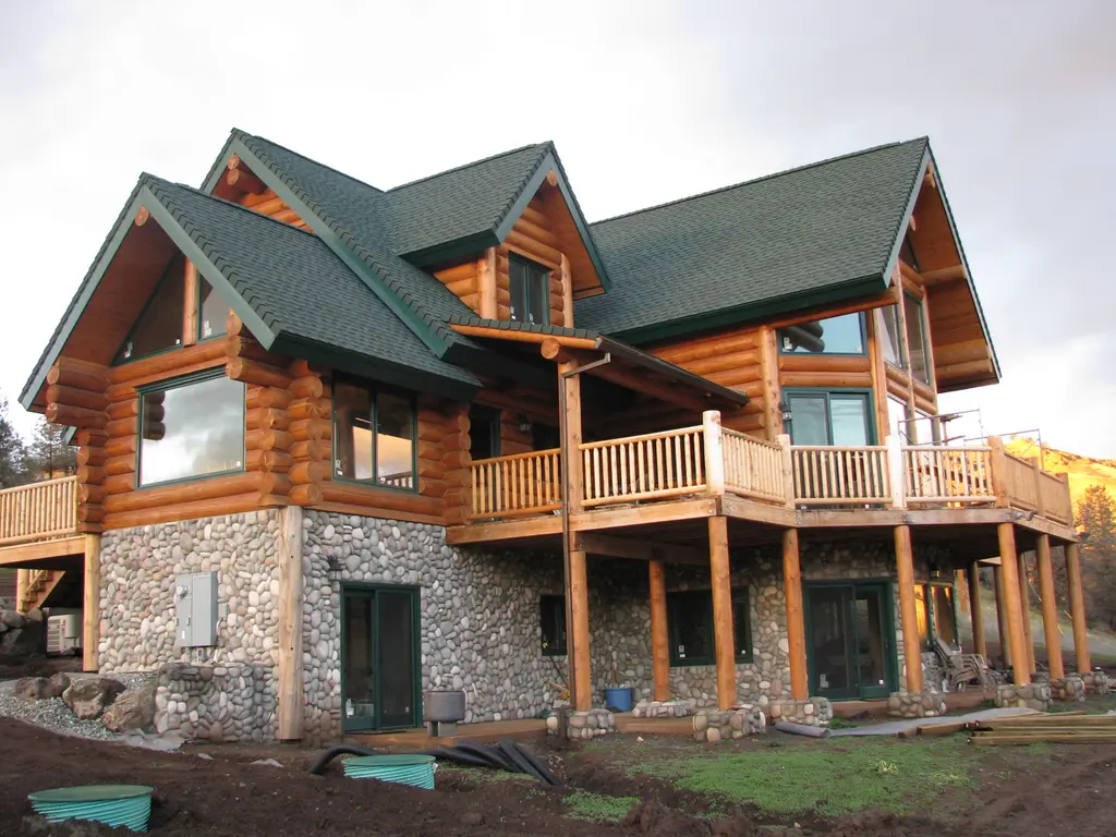 Log home