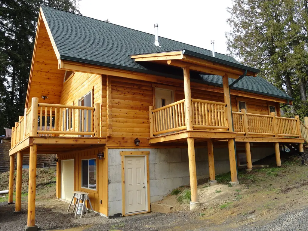 Log home