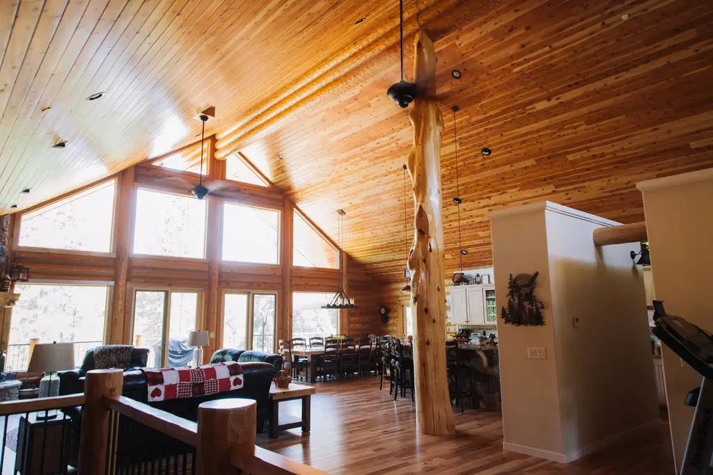 Log home