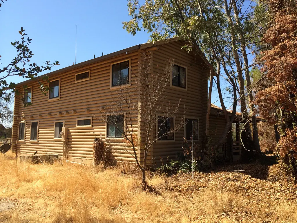 Log home