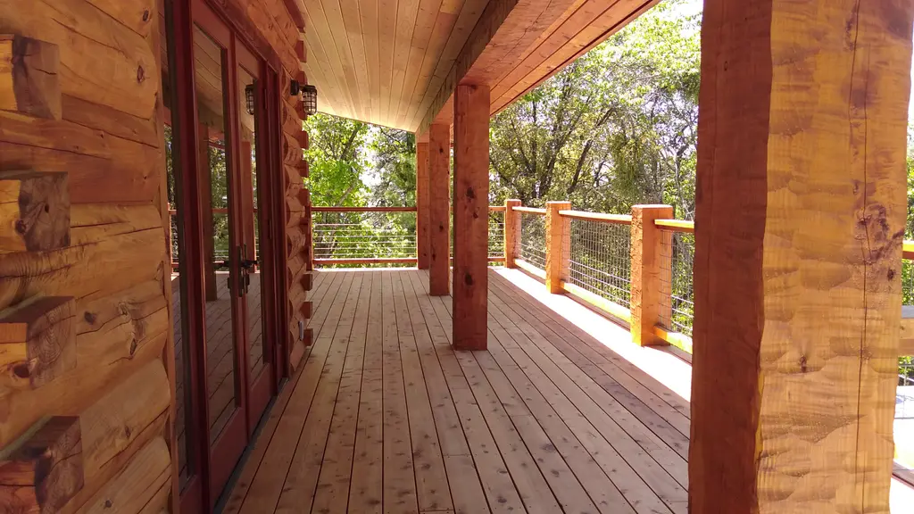 Log home
