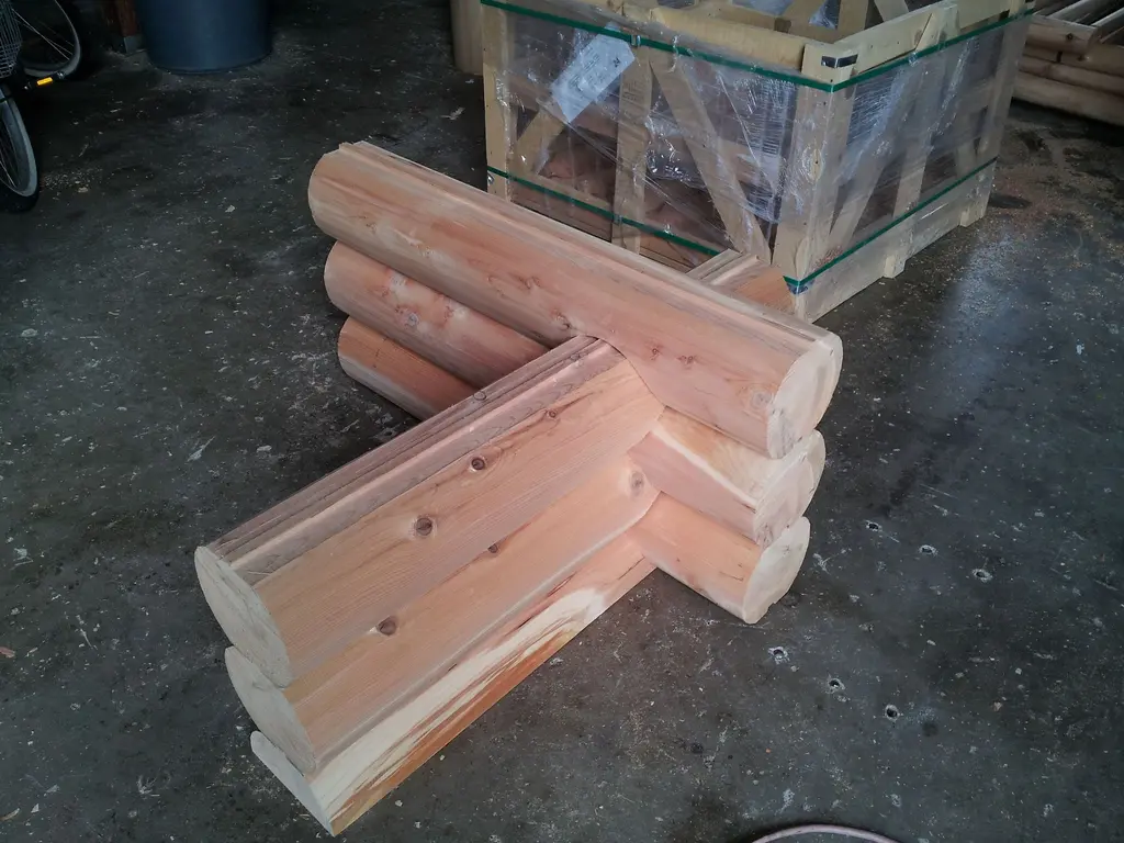 Log home