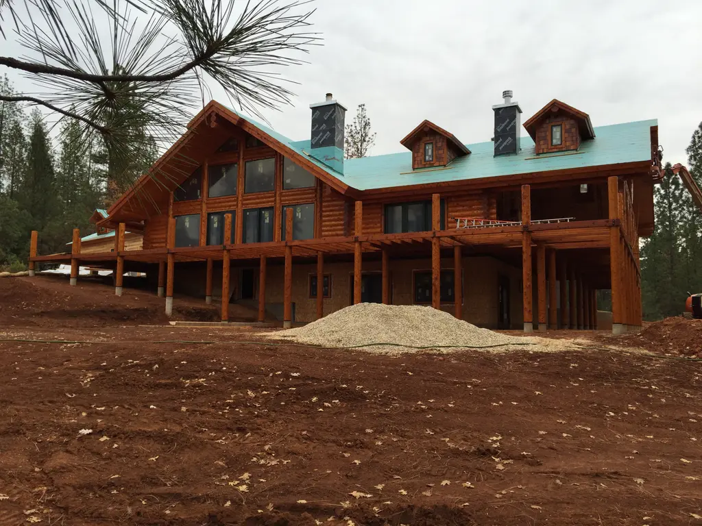 Log home