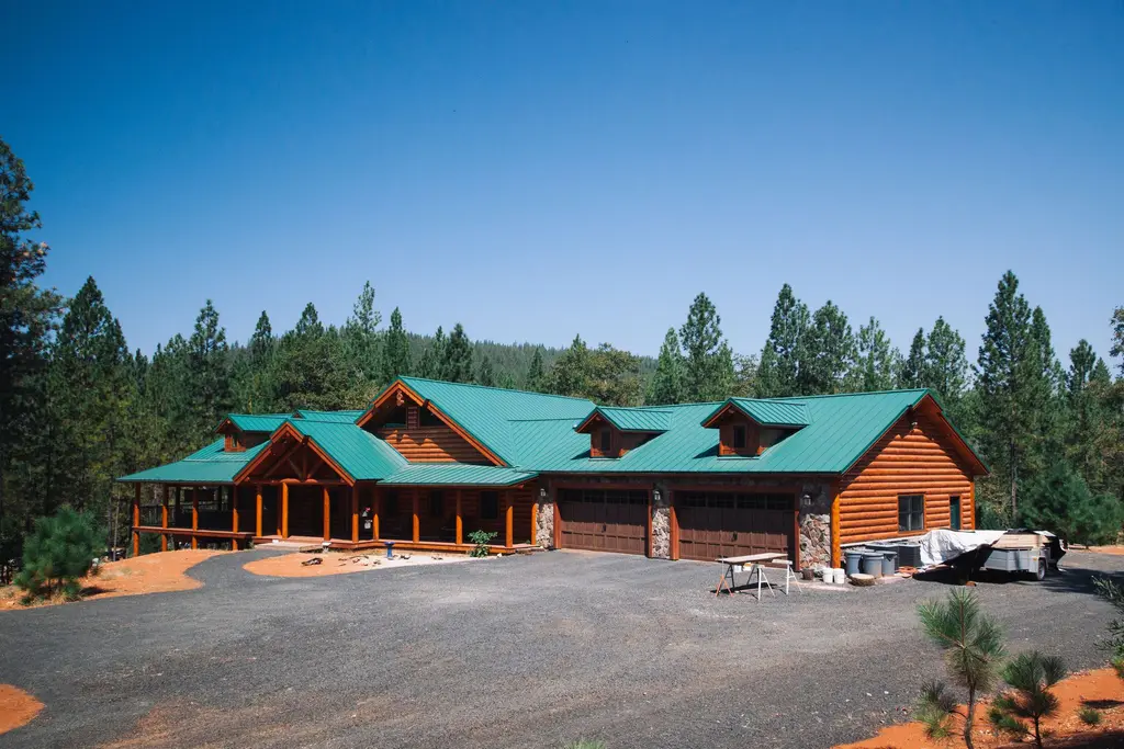 Log home