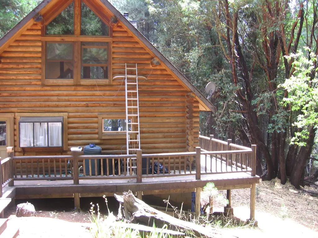 Log home