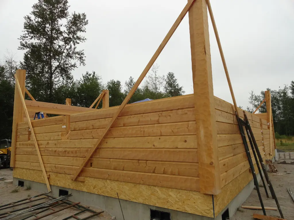 Log home