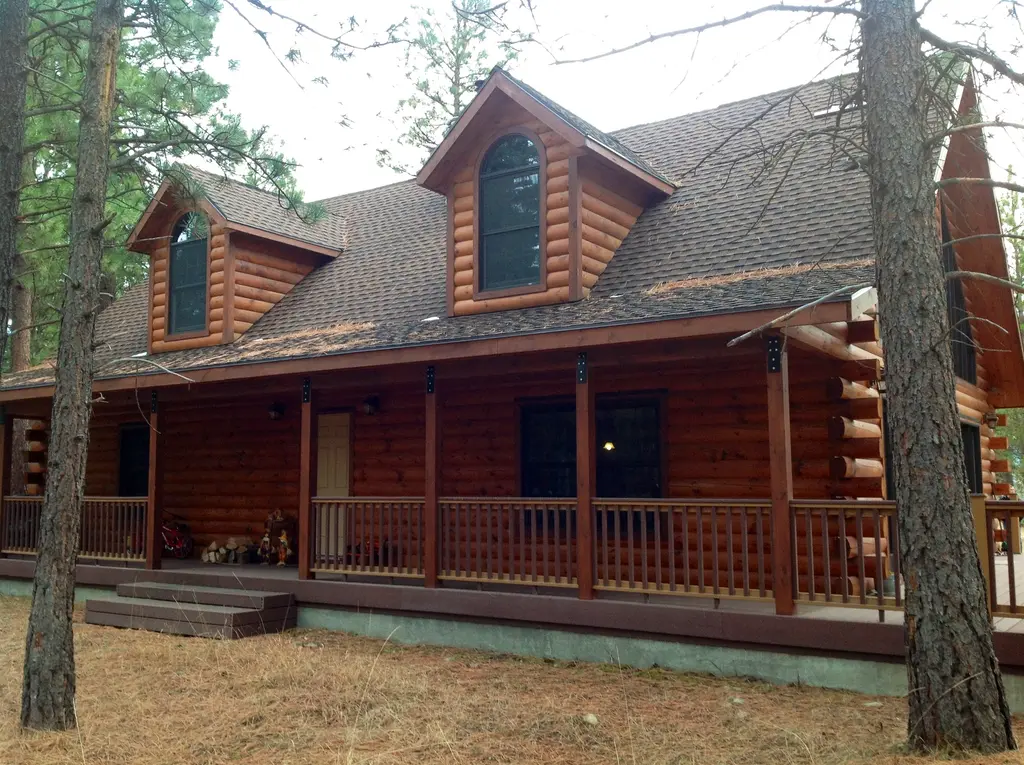 Log home
