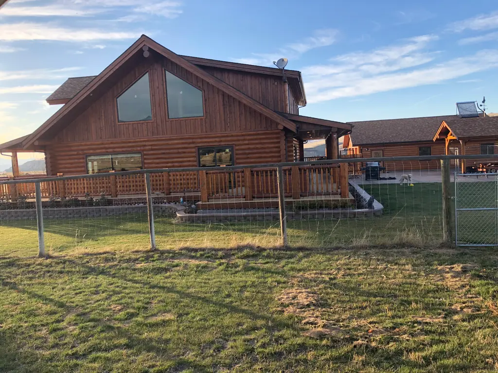 Log home