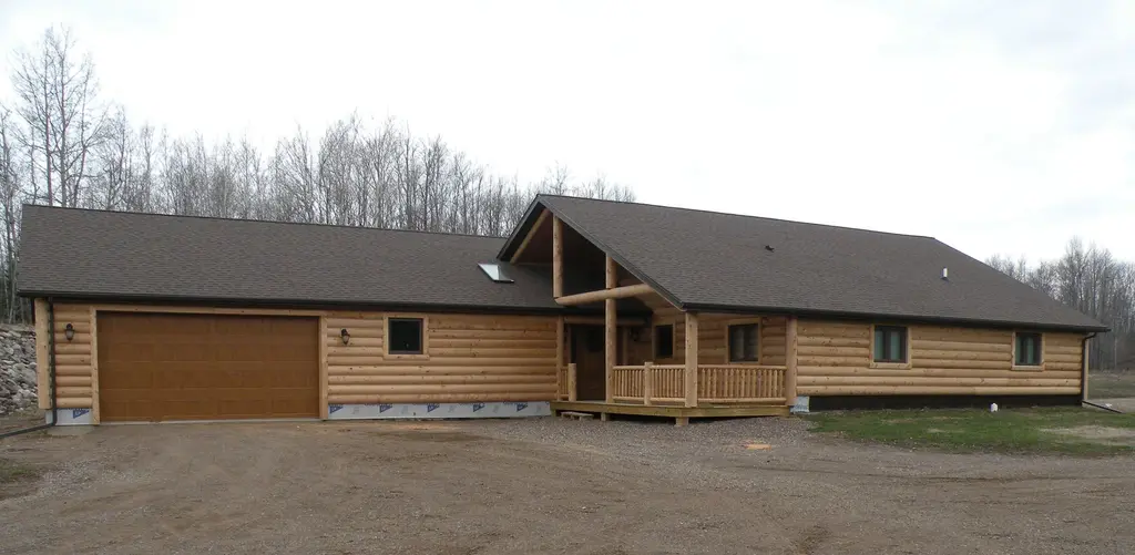 Log home