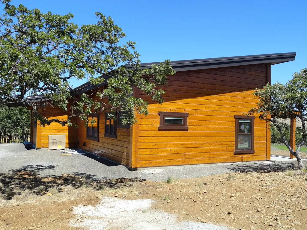 Log home