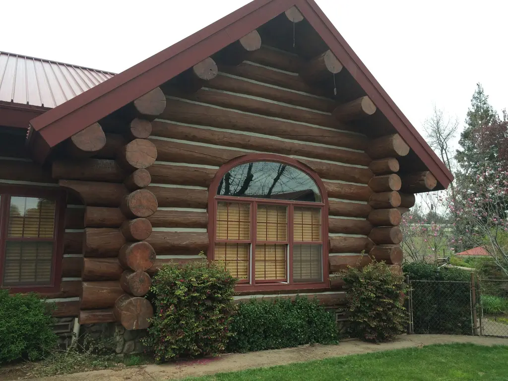 Log home