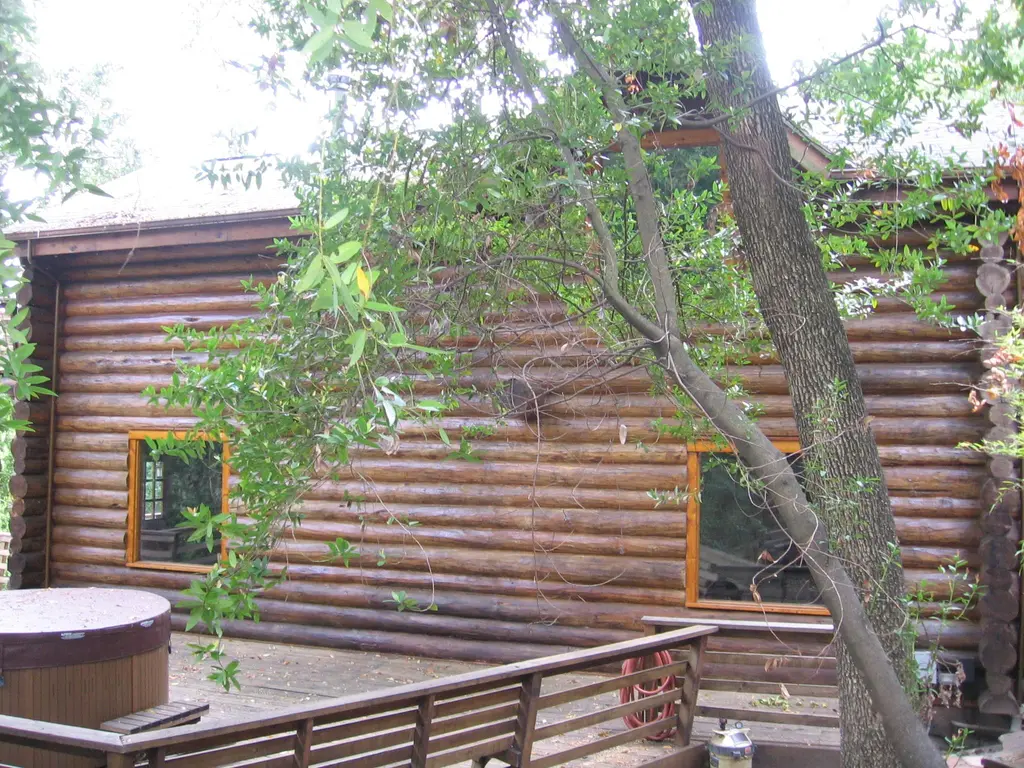 Log home