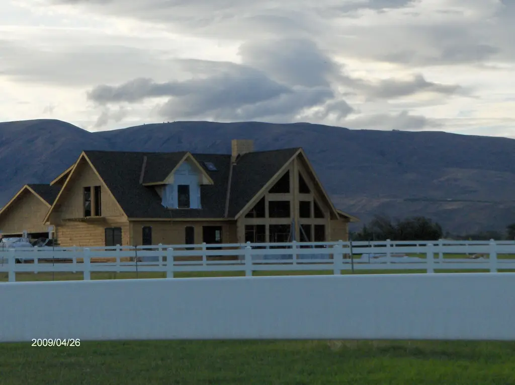 Log home