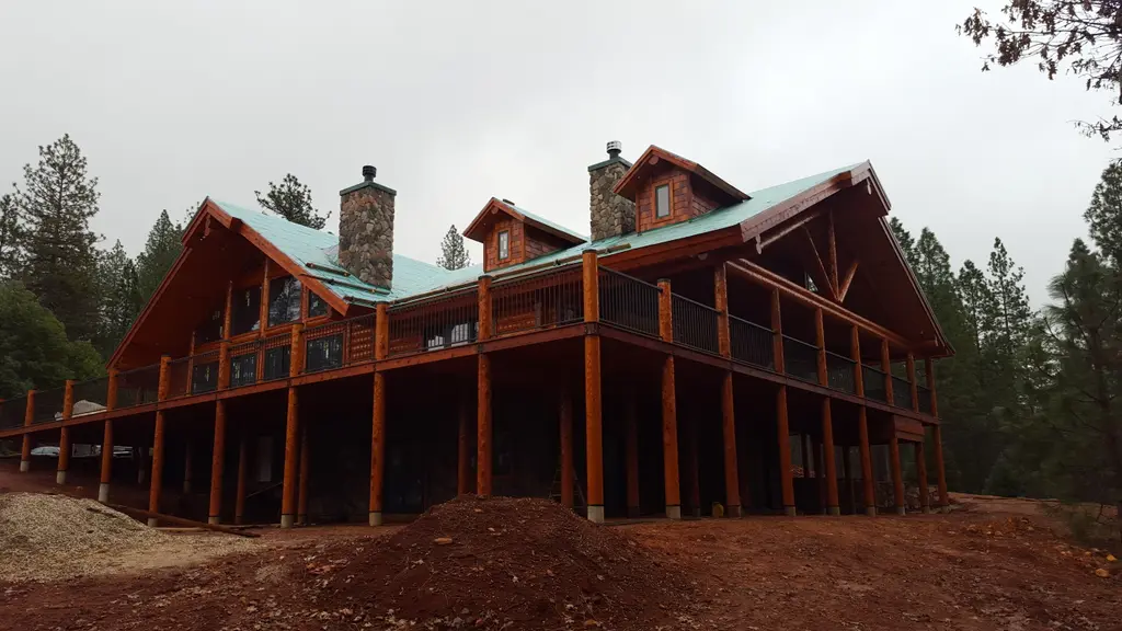 Log home