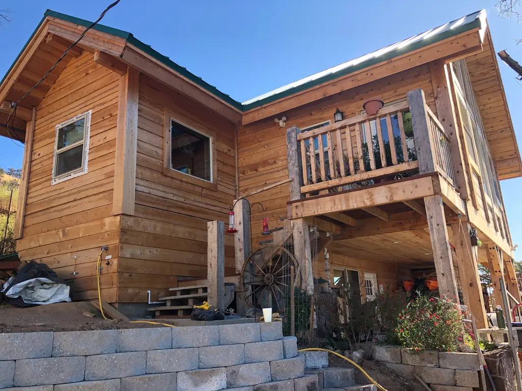 Log home