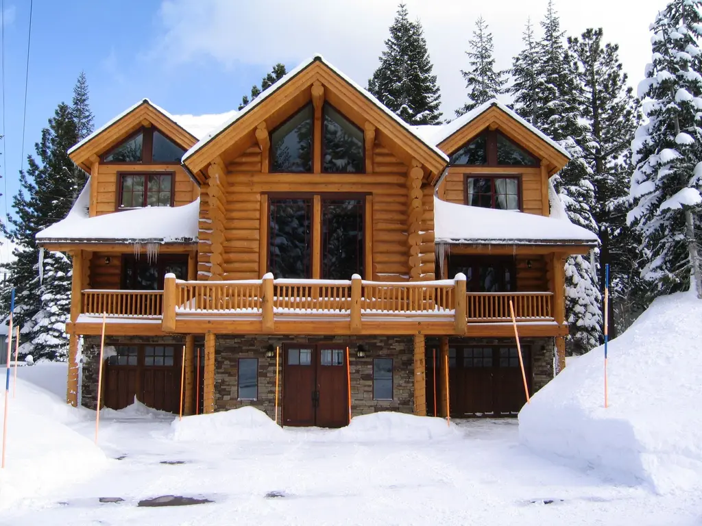 Log home